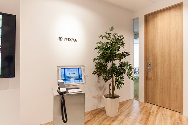 渋谷駅徒歩7分、画像素材のPIXTA(ピクスタ)のオープンでフラットな新オフィスに行ってきました！(ピクスタ株式会社 オフィス訪問[1])