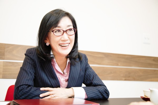 元議員秘書の 勝たせ屋 が語る 天職 の見つけ方 Instyle代表取締役 鈴鹿久美子氏インタビュー 専門家に聞く アスクル みんなの仕事場 元議員秘書の 勝たせ屋 が語る 天職 の見つけ方 Instyle代表取締役 鈴鹿久美子氏インタビュー 専門家に聞く アスクル みんなの仕事場