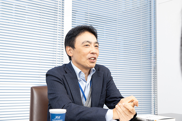 藤井孝一氏