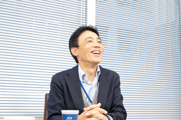 藤井孝一氏